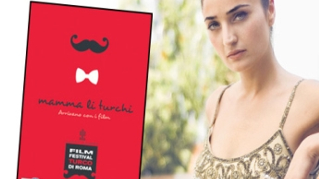 Festivalin sunucusu Fadik Sevin Atasoy - SacitAslan.com