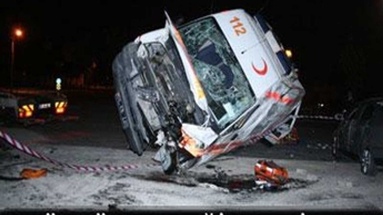 3 günlük bebek, ambulans kazasında öldü