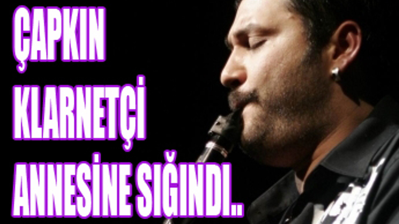 Hüsnü Şenlendirici artık annesiyle yaşıyor