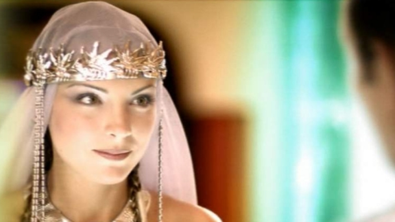 A. O. космический элемент эпизод 2004. R. космический дозор.