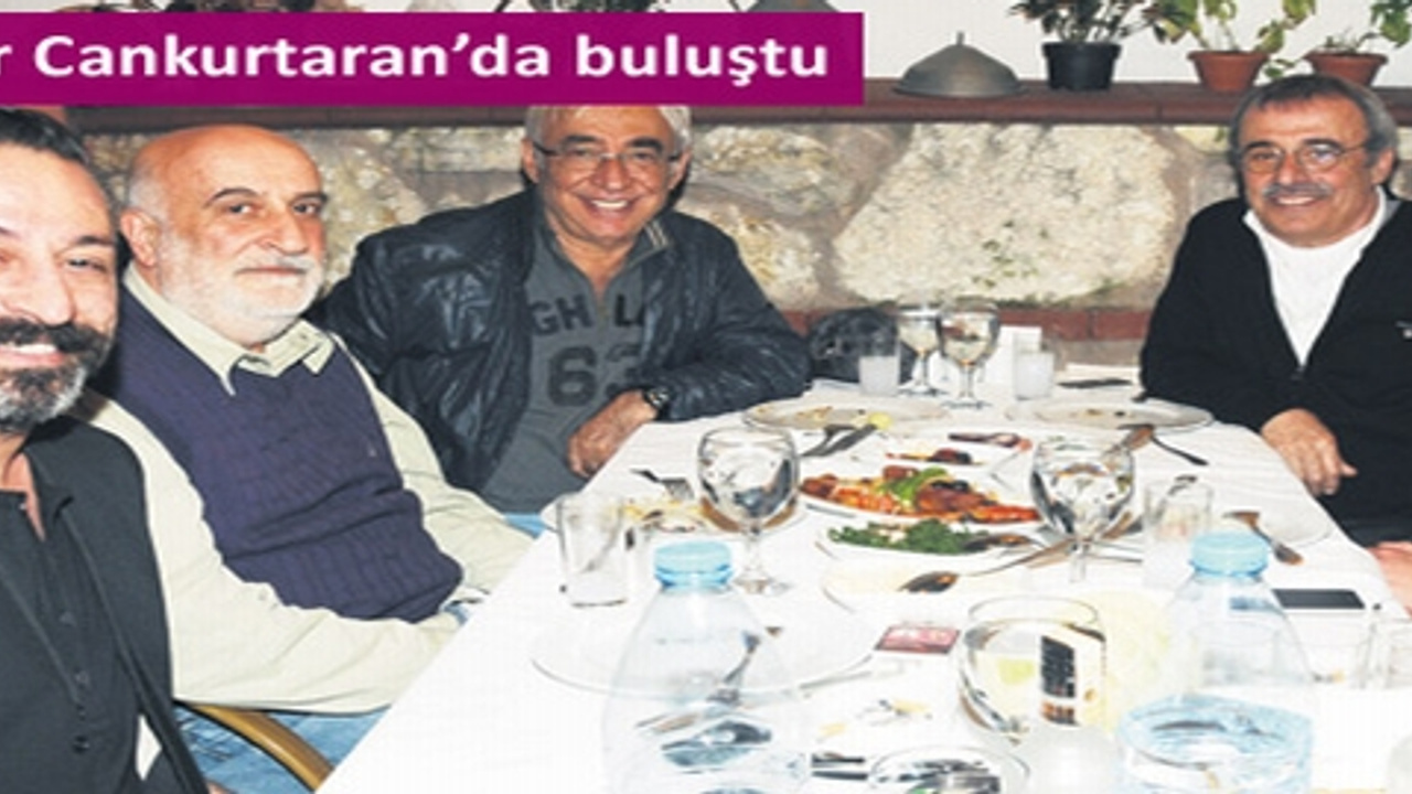 Cem Y脹lmaz Bu Kez G端l端msedi Sacitaslan Cem Y脹lmaz Bu Kez G端l端msedi Sacitaslan