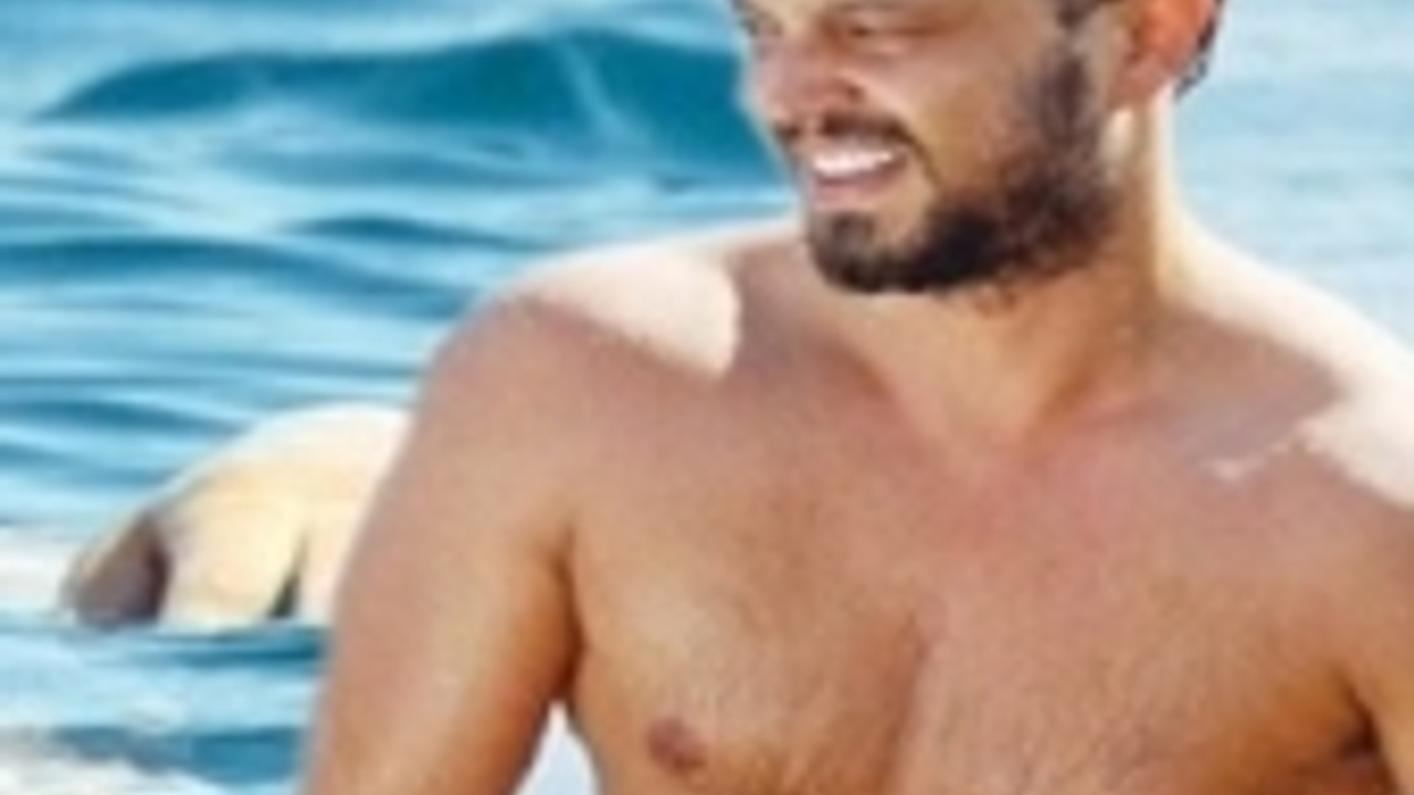 Murat Boz denizin tadını çıkardı