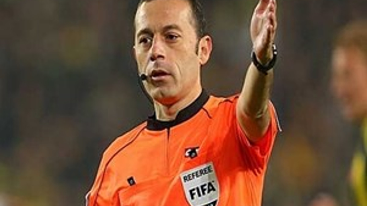 İşte Cüneyt Çakır'ın derbi notu - SacitAslan.com