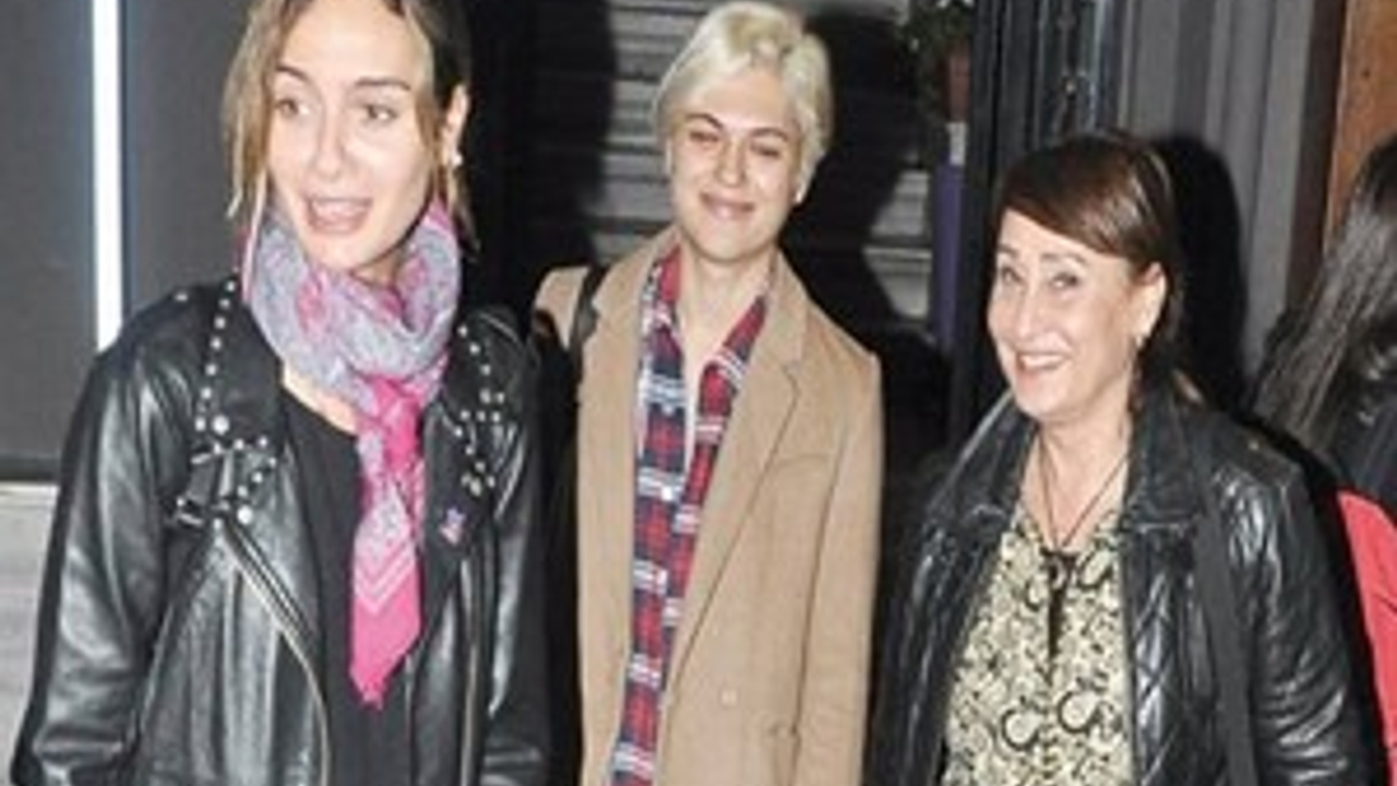 Birce Akalay'ın keyifli akşamı - SacitAslan.com