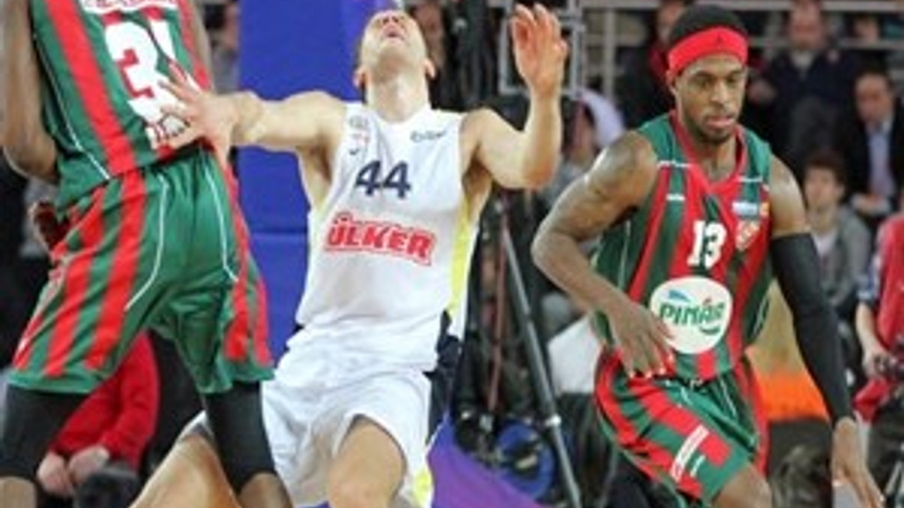 Pınar Karşıyaka Fenerbahçe Ülker'i yendi - SacitAslan.com