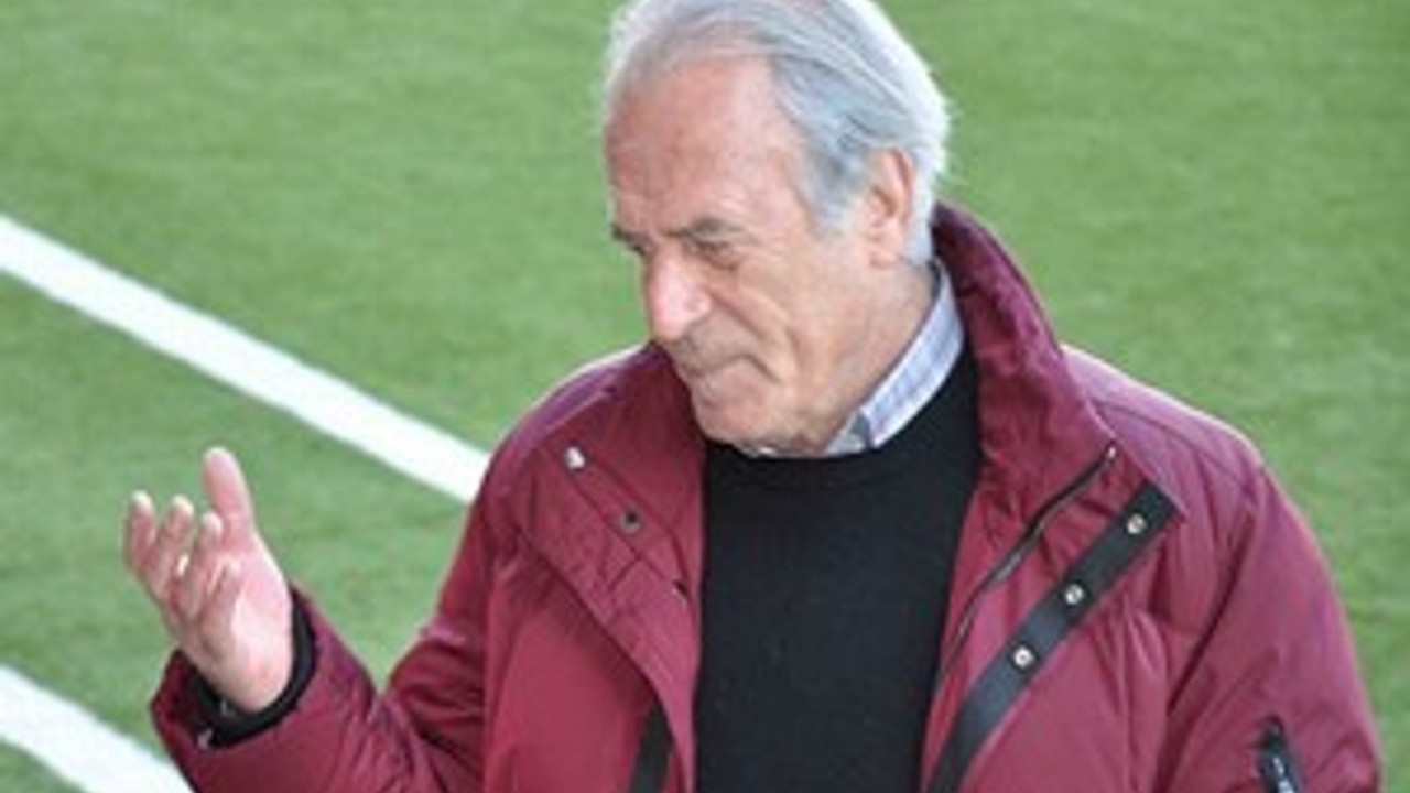 Mustafa Denizli'ye boşanma dayağı! - SacitAslan.com