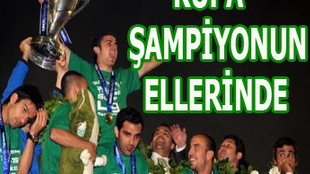 Şampiyon Bursaspor kupasına kavuştu