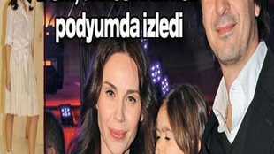 DEMET ŞENER DEFİLEYE ÇIKTI..