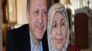 Başbakan Erdoğan'ın annesi vefat et