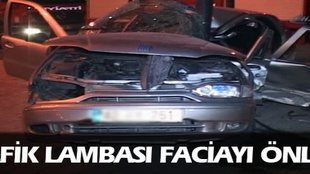 Trafik lambası faciayı önledi!