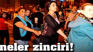 Taksim Gezi Parkı'nda anne zinciri