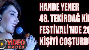 Hande Yener 20 bin kişiyi coşturdu!..