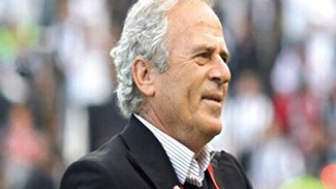 Mustafa Denizli ilk maçına çıkıyor!..