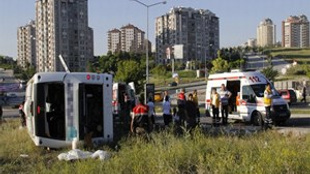 Ankara'da kan donduran trafik kazası