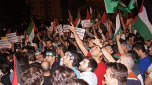 İsrail Başkonsolosluğu önünde Gazze protestosu
