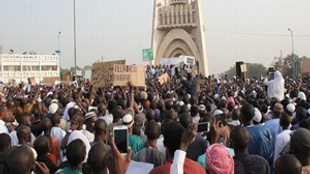 Mali’de C.Hebdo protestosu!