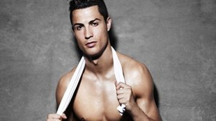 Ronaldo'dan iç gıcıklayan pozlar!