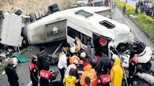 Şanlıurfa'da katliam gibi trafk kazası!..