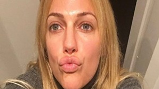 Meryem Uzerli'den makyajsız öpücük!