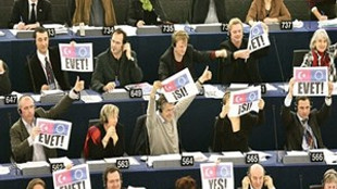 Avrupa Parlamentosu'nda kritik oylama bugün!