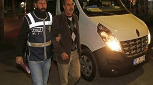 Flaş! Adana'da 9 kişi gözaltında alındı!..