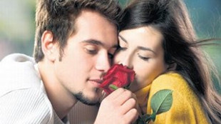 İran Sevgililer Günü kutlamasını yasakladı!