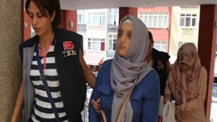 Fethullah Gülen’in akrabası "abla" evleri boşaltırken yakalandı