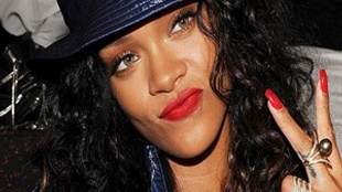 Rihanna'yı virüs korkusu sardı!..