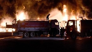 Mersin Tarsus Sebze Hali’nde büyük yangın!