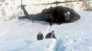 Başbakan Yıldırım'ı taşıyan helikopter tehlike atlattı!