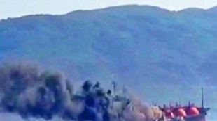 Kocaeli Körfezi'nde LPG yüklü tanker alev alev yandı