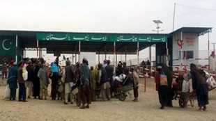 Pakistan, Afganistan sınır kapısını yeniden açtı
