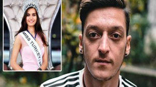 Mesut Özil'den Amine Gülşe'ye sürpriz evlilik teklifi