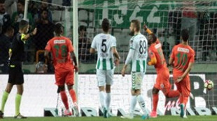 Alanyaspor Konyaspor'u devirdi