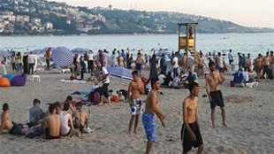Büyükçekmece Belediye Başkanı'ndan Suriyelilere plaj uyarısı