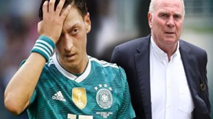 Uli Hoeness Mesut Özil’e yine hakaret etti!