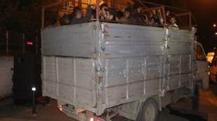 Kamyon kasasında 42 Pakistanlı mülteci yakalandı