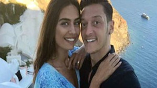 Mesut Özil ile Amine Gülşe aşkında beklenmeyen gelişme