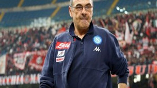 Napoli Teknik Direktörü Sarri’den Juventus taraftarına olay hareket