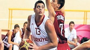 Milli Basketbolcu kazada can verdi!