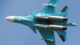 Rusya'da iki savaş uçağı çarpıştı!