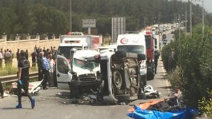 İzmir Buca'da feci trafik kazası!