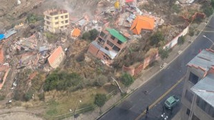 Bolivya'da toprak kayması: 17 ev yıkıldı
