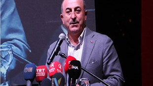 Bakan Çavuşoğlu: "Tehditlere boyun eğmiyoruz"