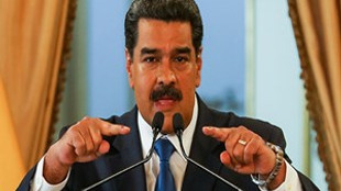 Nicolas Maduro: "Kesilmesi gereken kafaları keseceğiz"