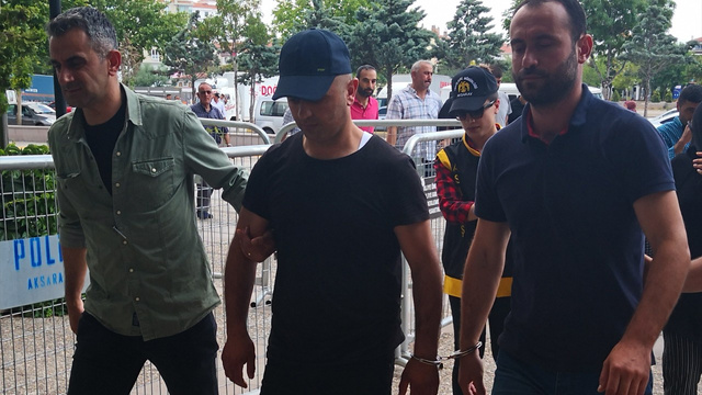 Kız kardeşini döverek otobüsten indirilen ağabey tutuklandı