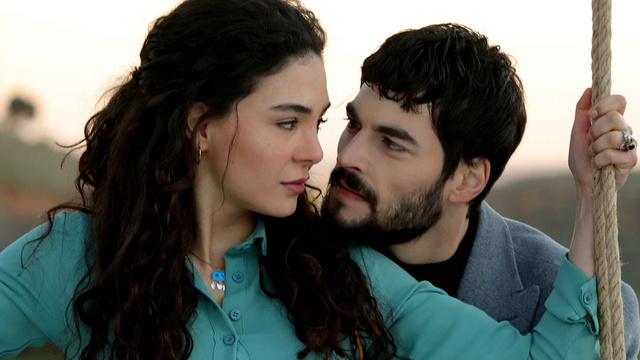 "Hercai" dizisinin yıldızı küplere bindi!