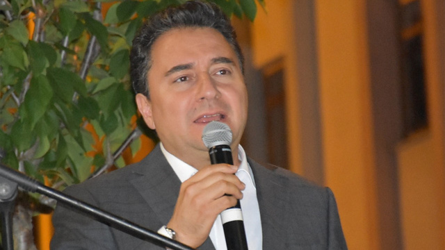 "Babacan ve arkadaşları yeni partiye üyelik için iki şart koşuyor!"