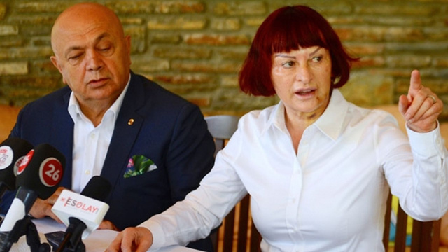 Sarar çiftini gasp eden kişiler Türkiye'ye iade edildi