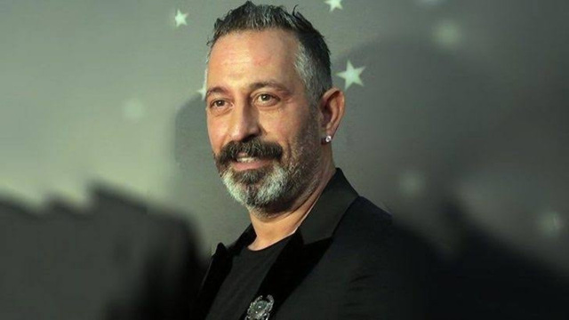 Cem Yılmaz Yeni Akit'in iddiasına sert tepki gosterdi